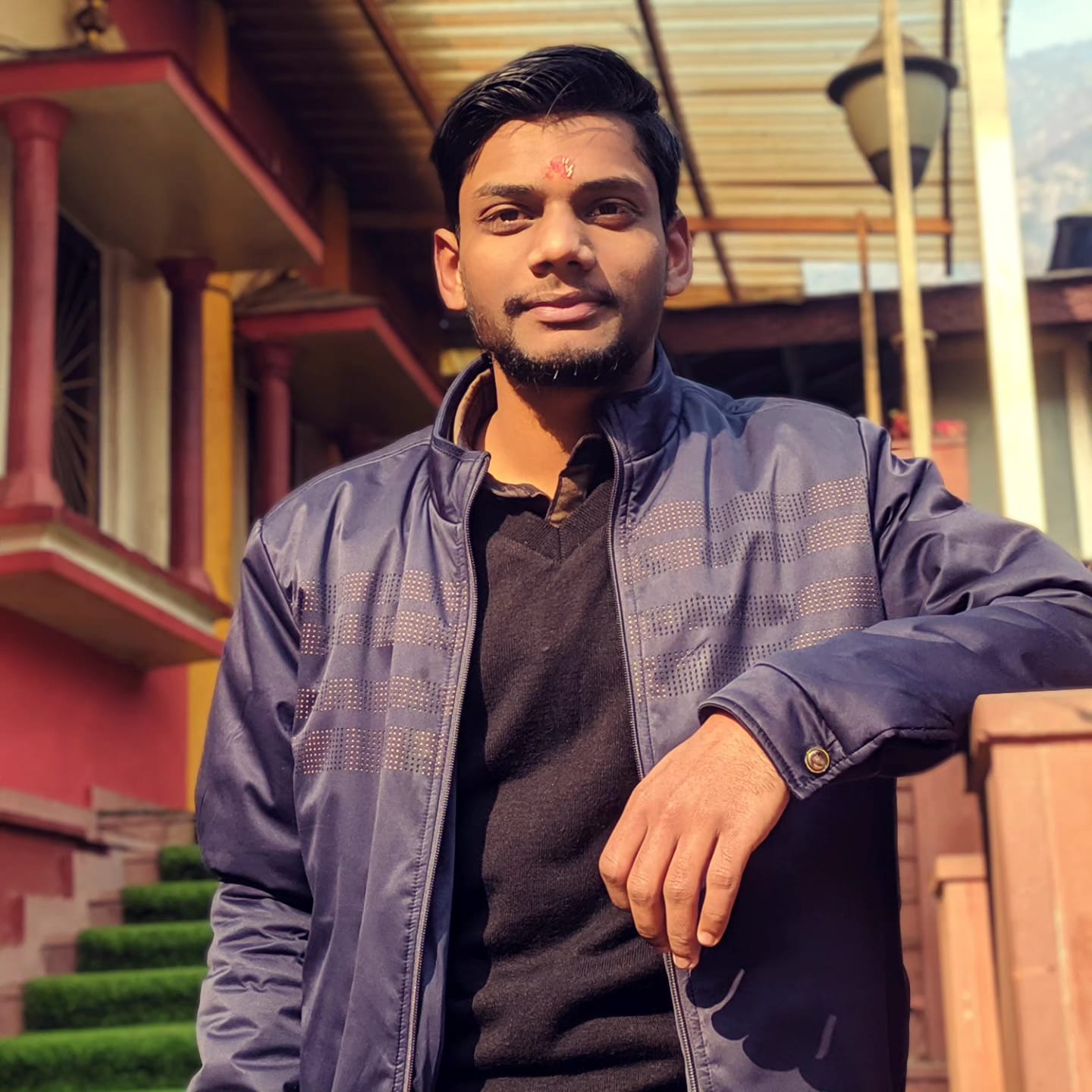 Manindra Nilesh's avatar